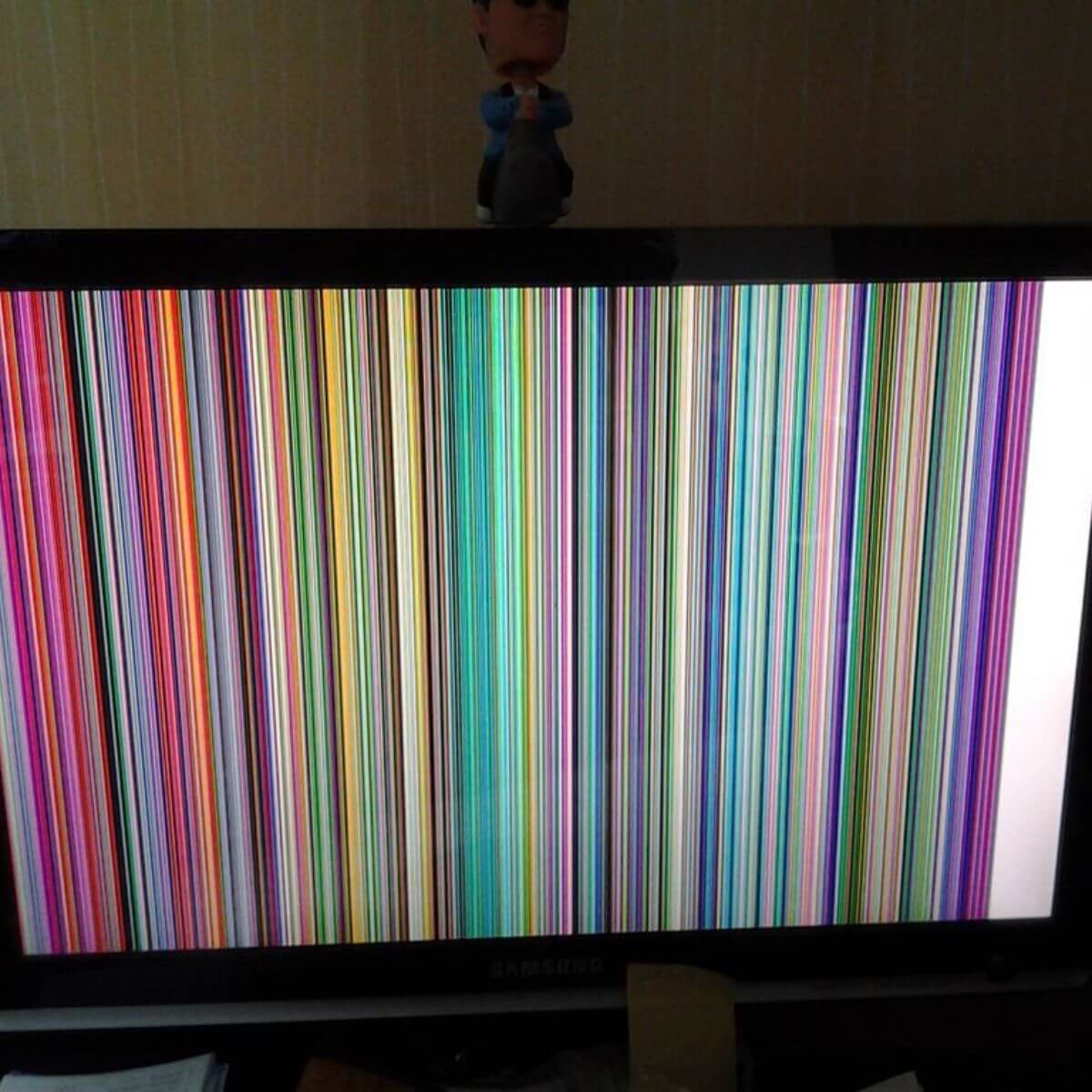 LED TV vertical lines caused by COF IC and display panel fault